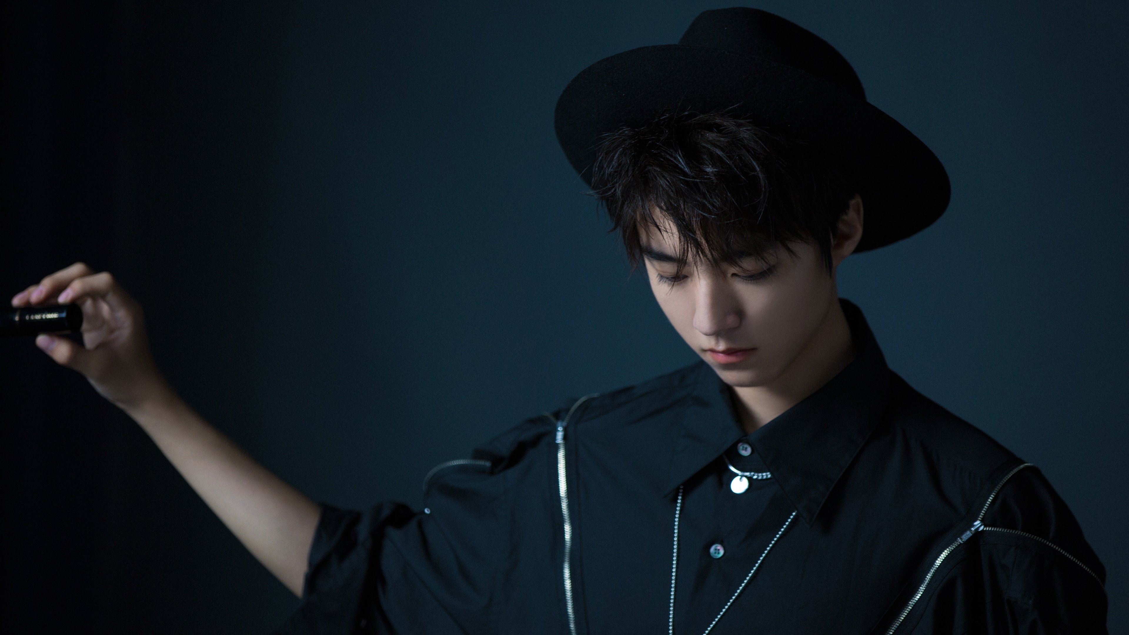 LOL主播挑战职业赛场引发圈内热议,主播对战职业选手视频