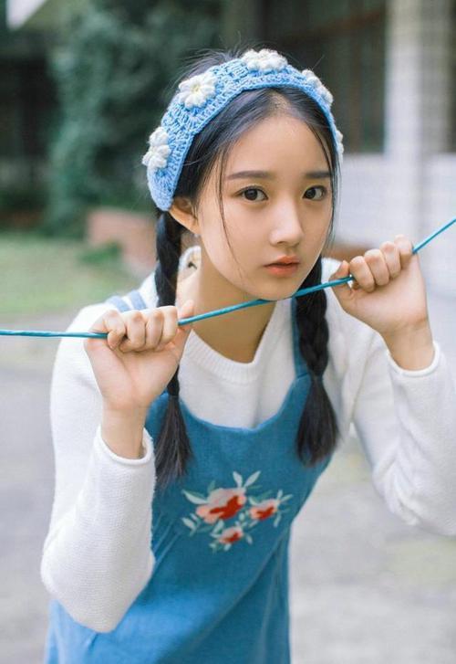 “切尔西高效反击压制PSG,战术完胜图赫尔”