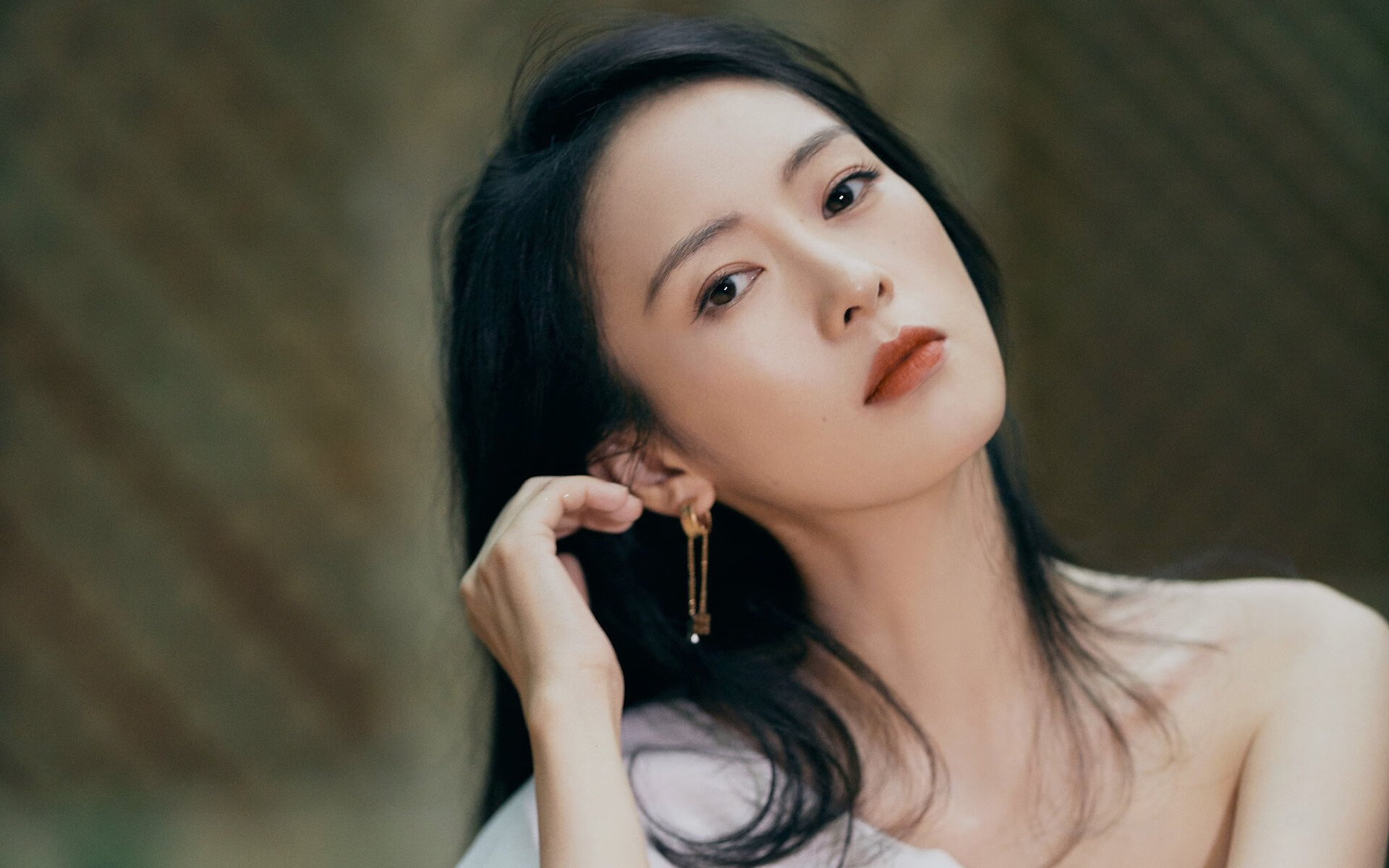 国际热身赛国足逆袭 球员拼劲值得肯定,国足热身赛比赛结果